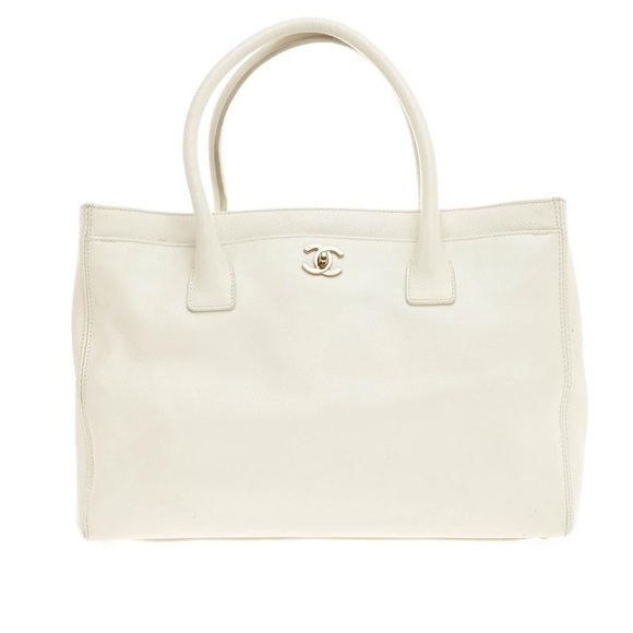 Chanel Cerf Exec Tote bag - Picture 3 of 16